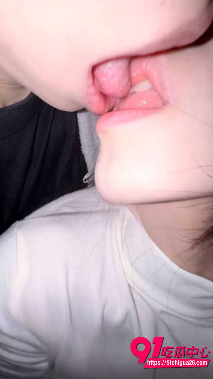 海角原创博主意淫自己的妹妹3 海角原创博主意淫自己的妹妹3