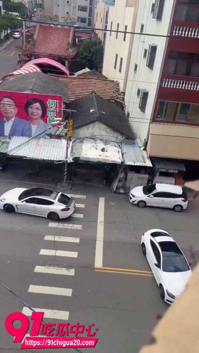 台湾司机路怒症马路上当场互殴3 台湾司机路怒症马路上当场互殴3