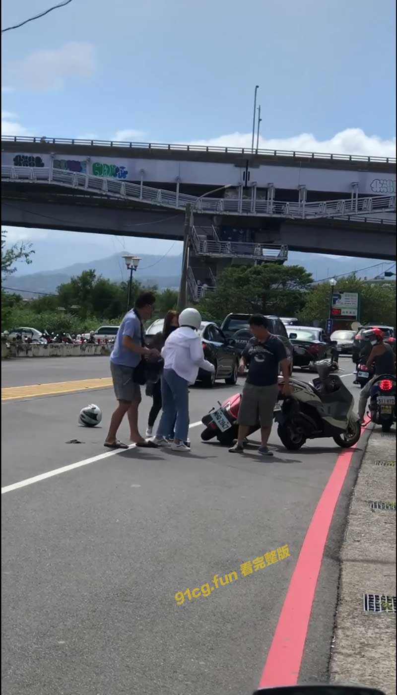 打架2.jpg
