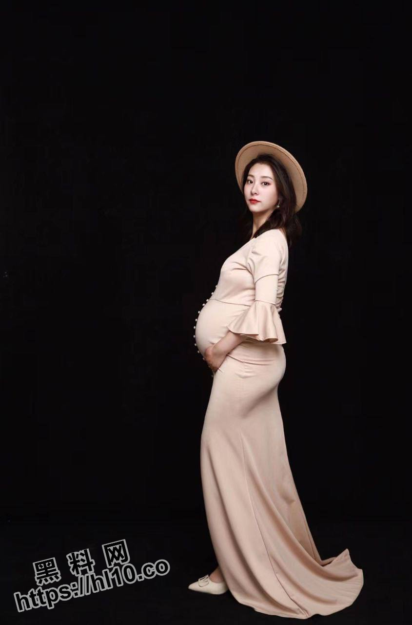 美艳孕妇饥渴人妻少妇欲火焚身，挺着肚子女上乘骑！奶子快胀出奶水了！