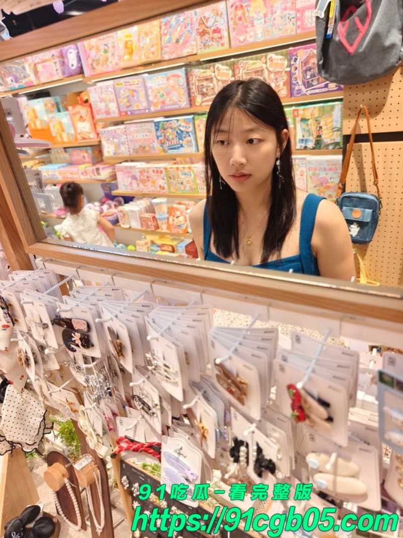 天津狗不理餐饮婚宴新婚小情侣 刘洋 夫妇激情做爱视频被曝光 穿着情趣内衣被男主打桩出浓稠白浆！