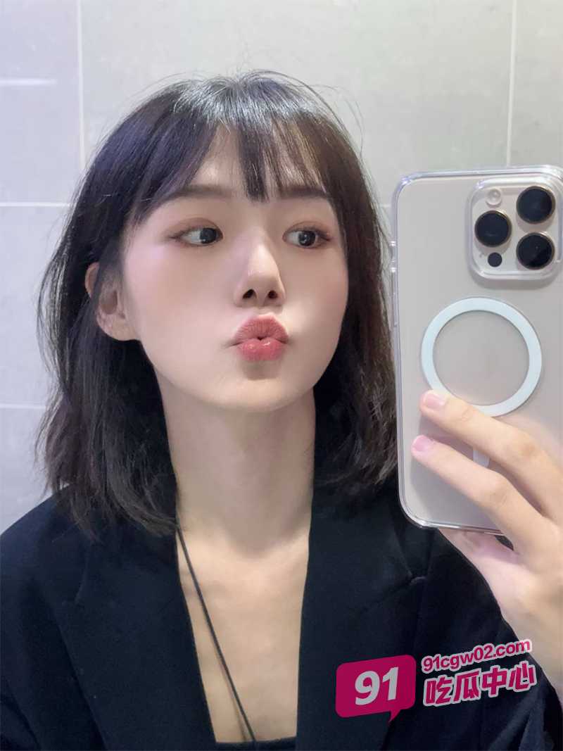 私房大神华仔 勾引幼师美女 平时清纯的模样在床上却十分淫荡!