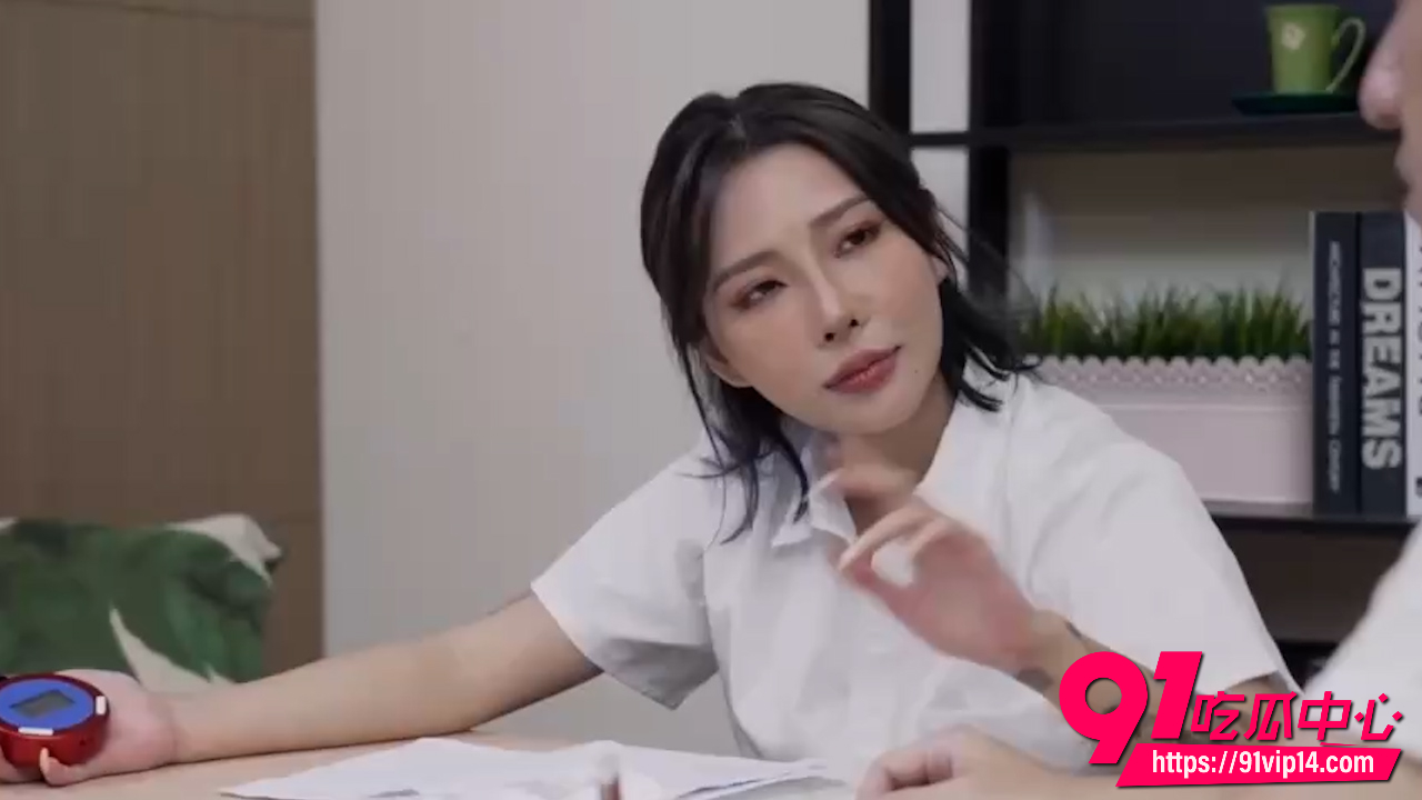 极品身材女学生用假时间停止器操老师 没想到时间停止器是假的老师早就想干她！