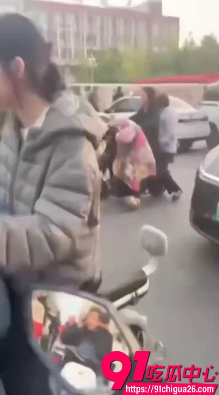 濮阳学子衣柜上吊2