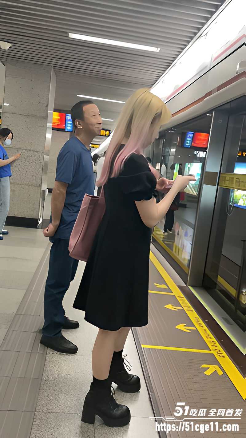 顶点大师 商场抄底多名少妇 4 顶点大师 商场抄底多名少妇 4