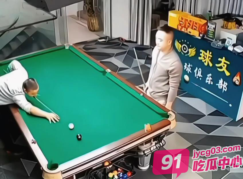 台球卧龙凤雏巅峰较量!18连空前无古人,网友直呼神对手!