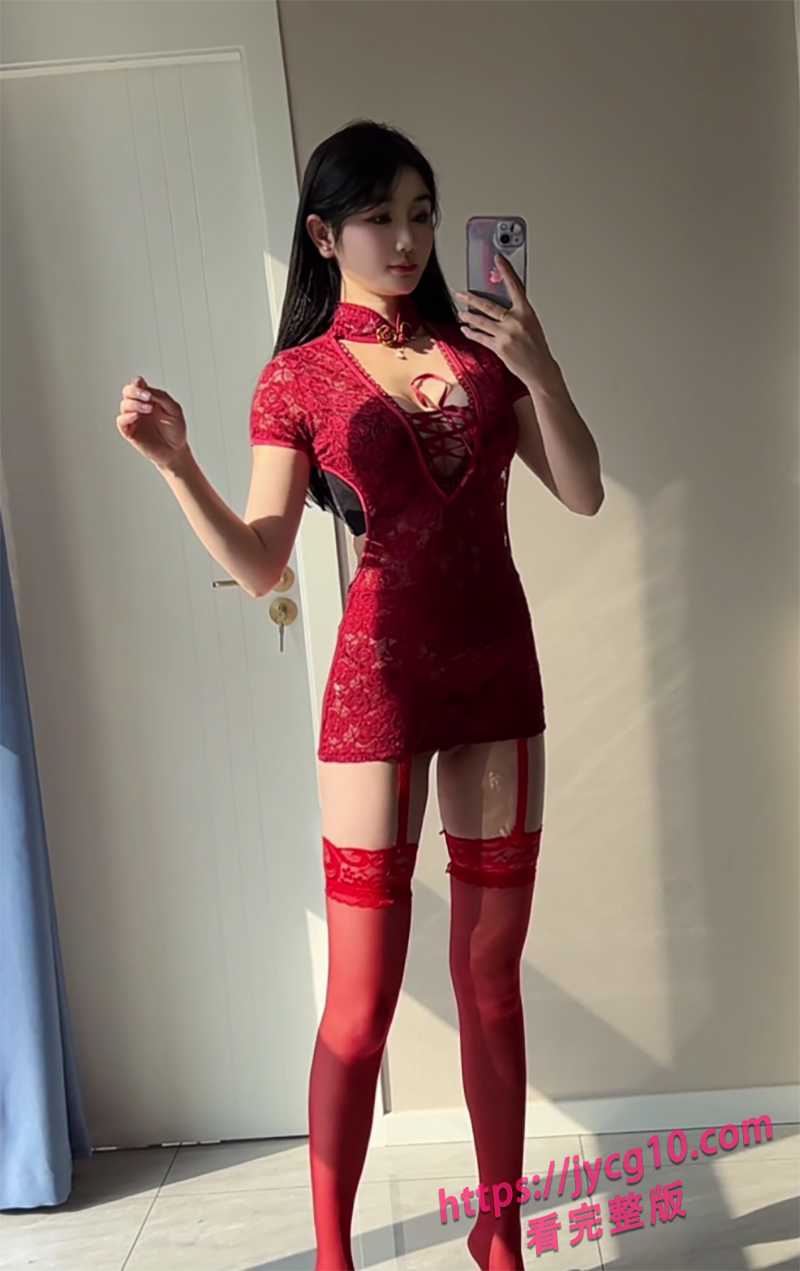 御姐网红小久红私密换装合集曝光 风格反差撩人上头 配图2