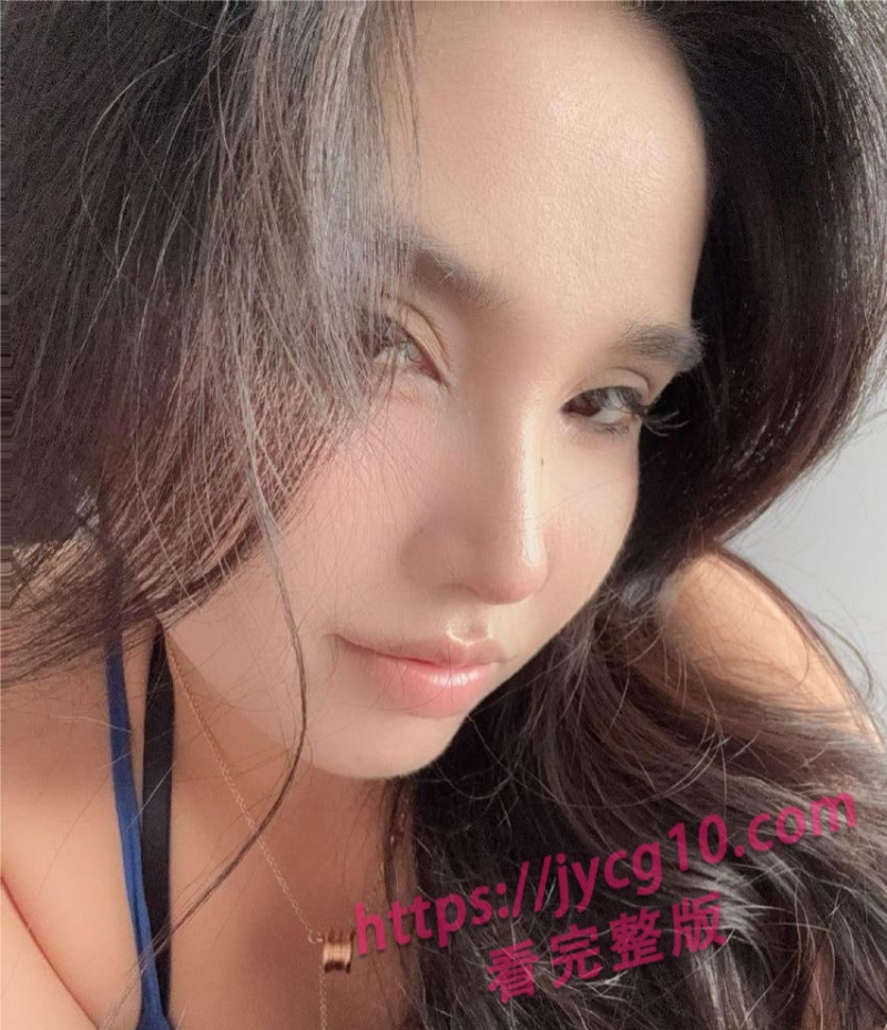 百万粉网红王晶私影流出！后花园全开释放情欲真面目！ 配图3