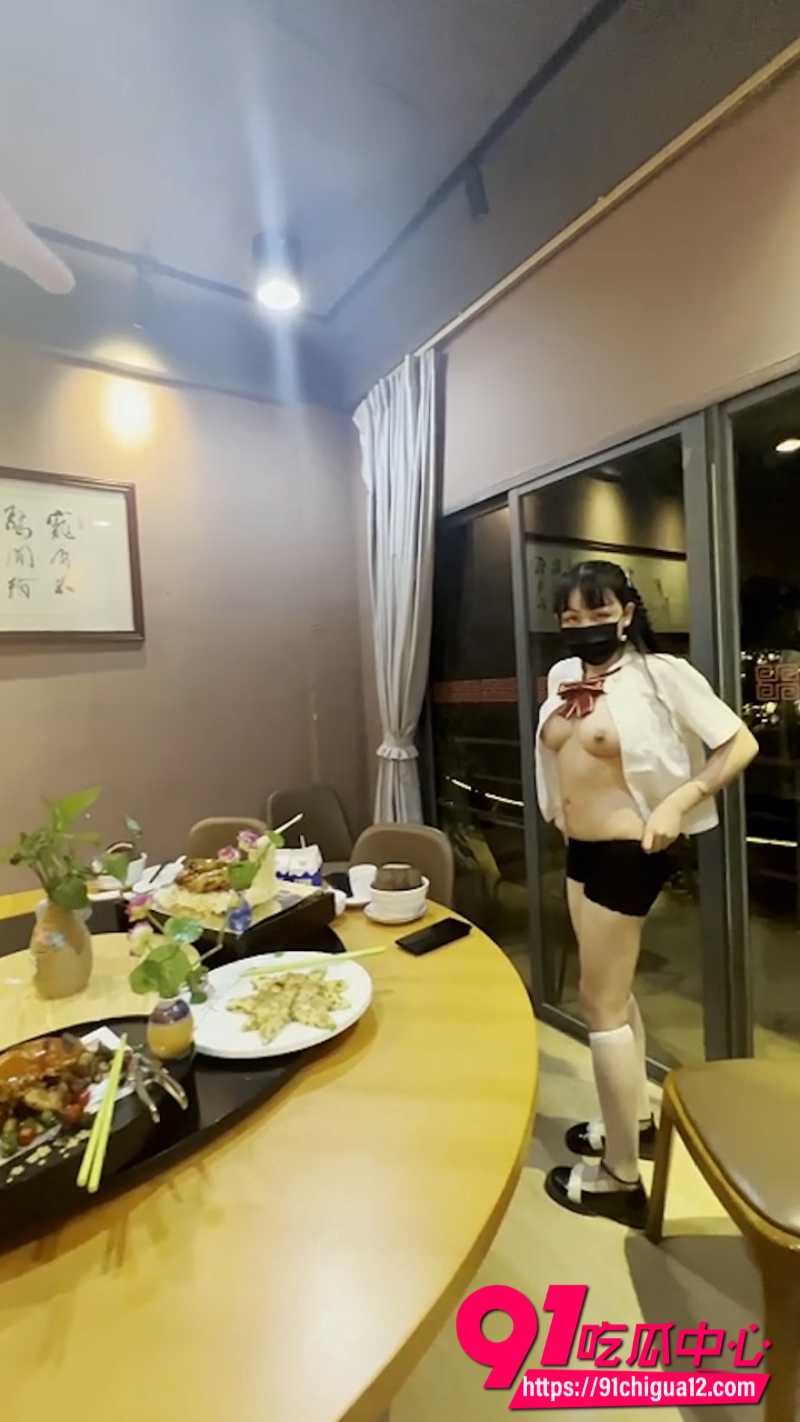 露出狂魔TonyJ和贝贝1 露出狂魔TonyJ和贝贝1