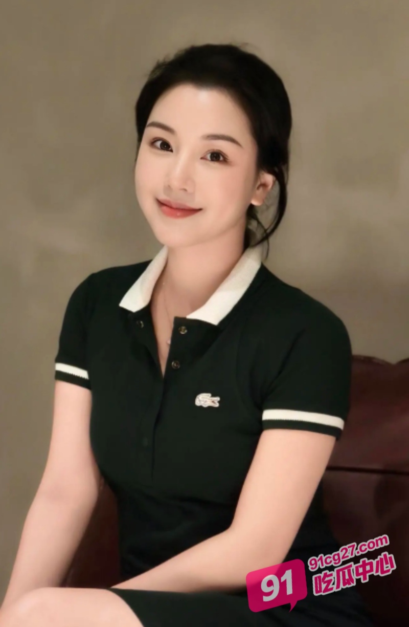 “哥哥 他比你更厉害呢” 气质少妇被金主调教 居家3p展现母狗本性！ 配图