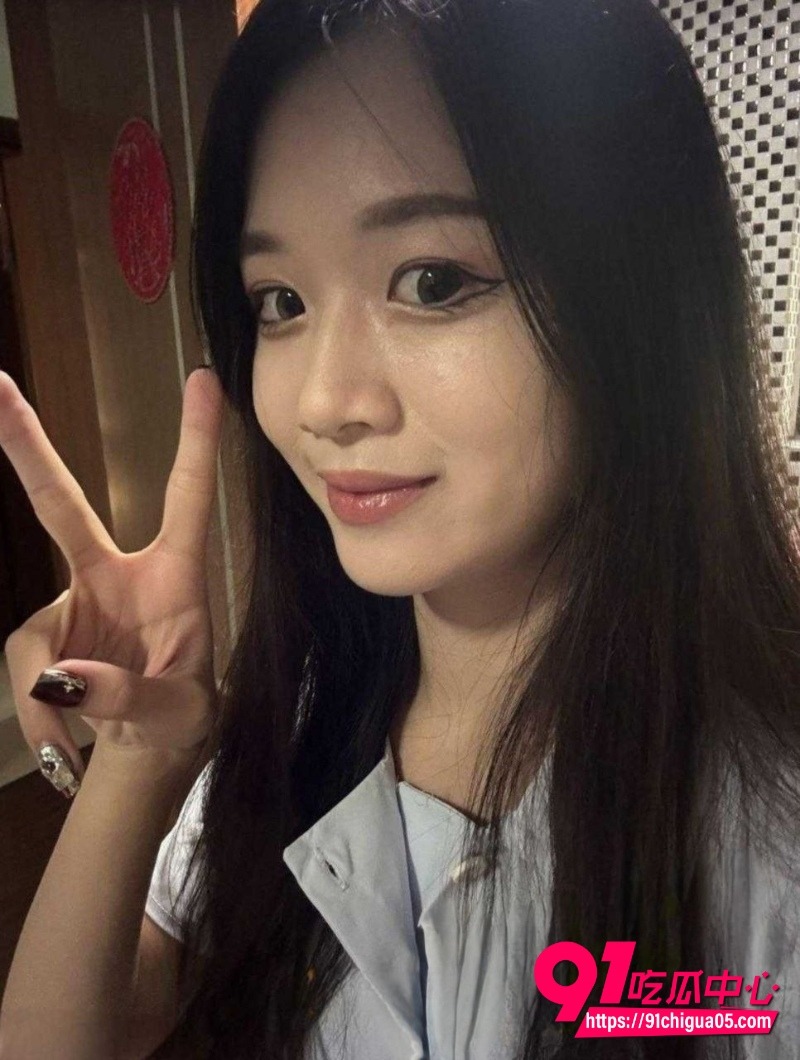 湖南师范大学嫩妹 程鱼菲 异地恋自慰娇喘诱惑男友1 湖南师范大学嫩妹 程鱼菲 异地恋自慰娇喘诱惑男友1