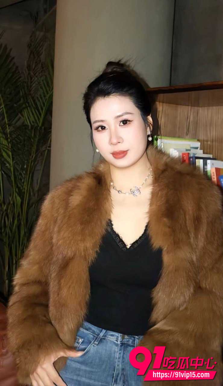 抖音69万粉翠小花彻底崩盘！前夫王大根爆婚内出轨和录音性爱视频曝光 怀孕堕胎染性病细节惊人