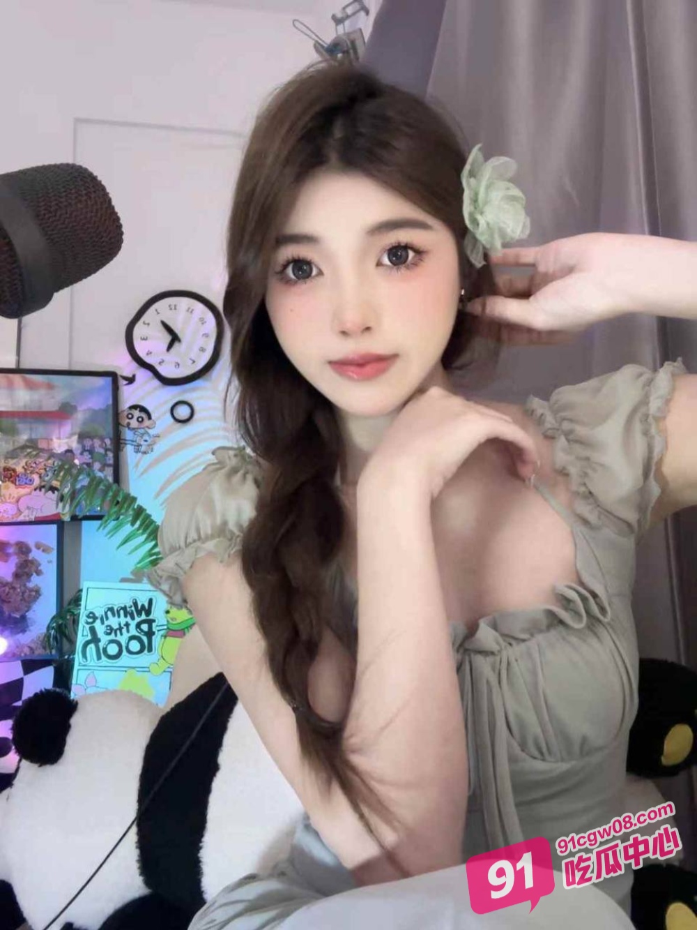 约炮厦大清纯学妹 雷敏敏 日间可爱校花 深夜风骚小母狗 性感身姿诱惑迷人 配图3