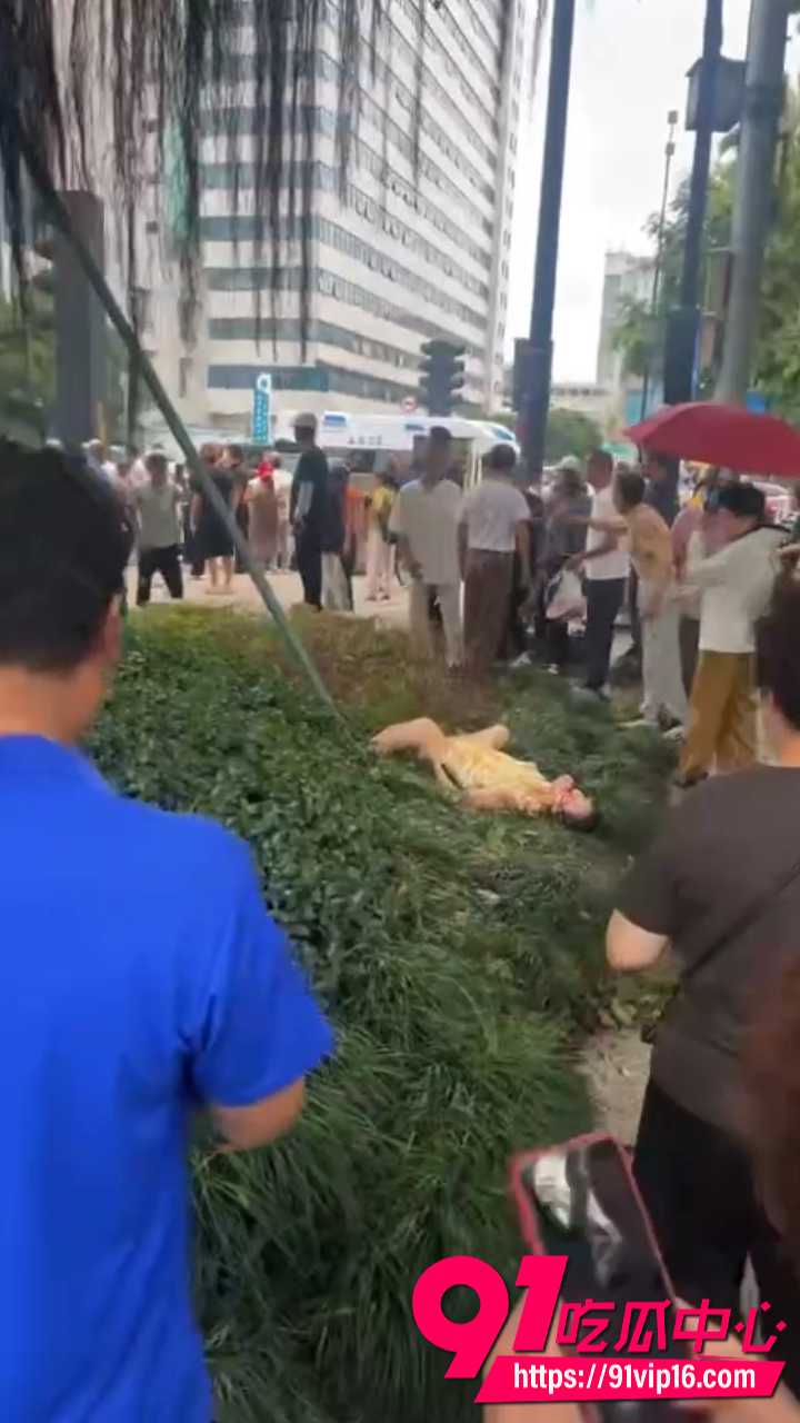 温州出租车超速撞人5 温州出租车超速撞人5