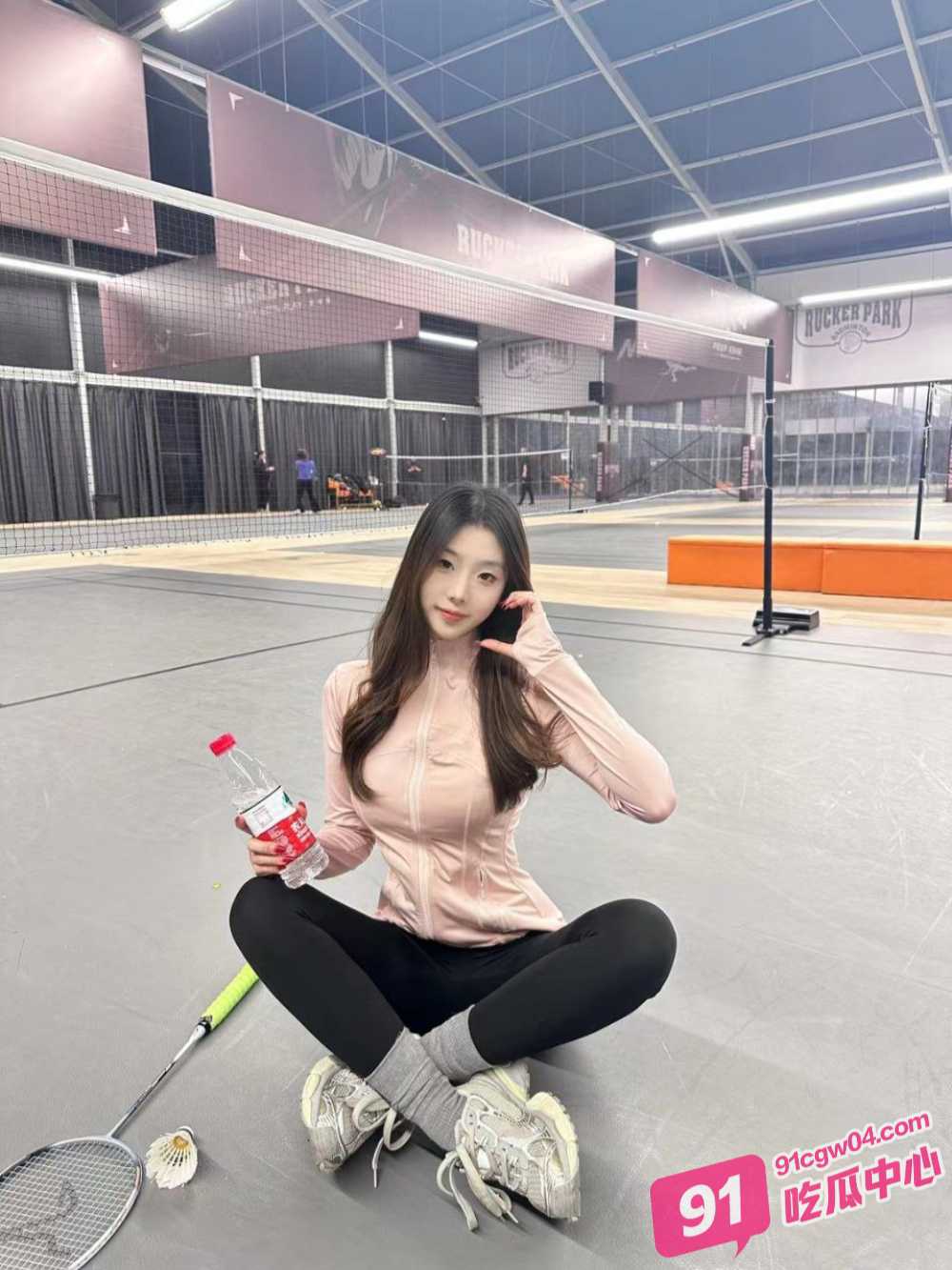 杭州艺术专科学校舞蹈生杨艺 主动求欢和学长多人运动 前后夹击双管齐下！ 配图