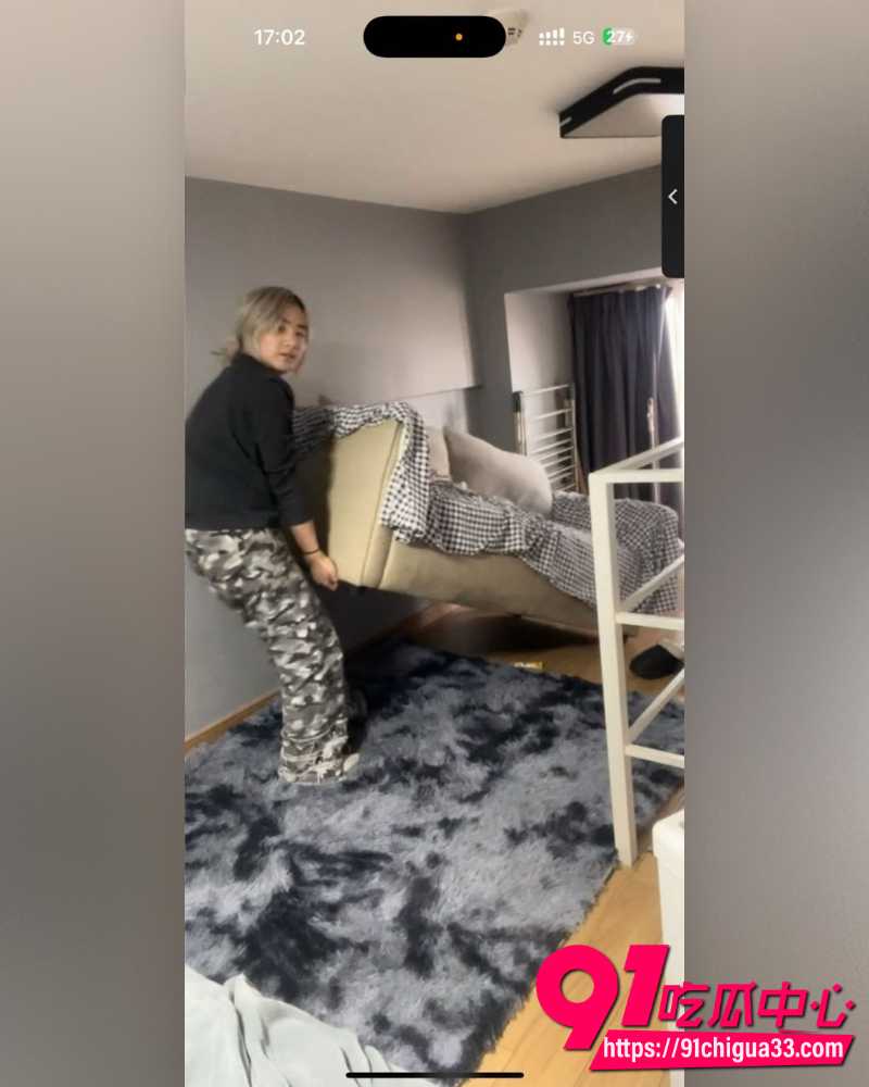 抖音网红英雄王李海伟人设崩塌 闺蜜实名曝其选妃骗炮吃软饭 甚至拍视频威胁! 抖音网红英雄王李海伟人设崩塌 闺蜜实名曝其选妃骗炮吃软饭 甚至拍视频威胁!