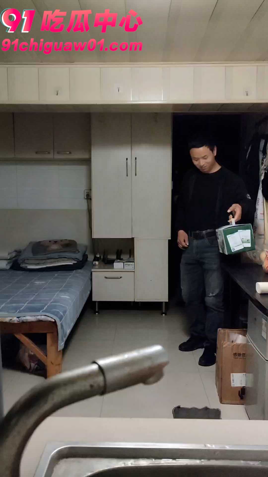 红姐和送奶哥04.jpg