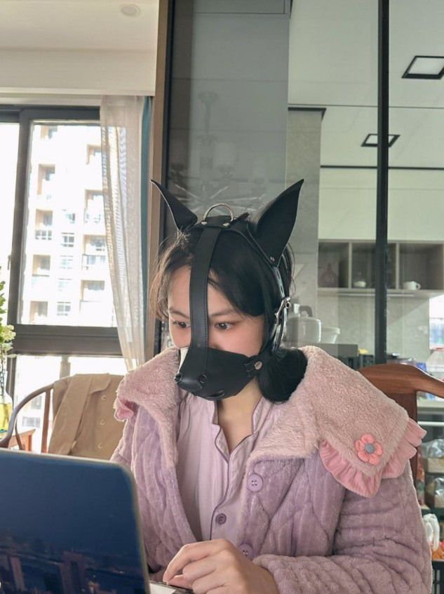 新婚夫妇大玩SM全泄密流出 带狗链沦为老公的性虐玩物 配图12