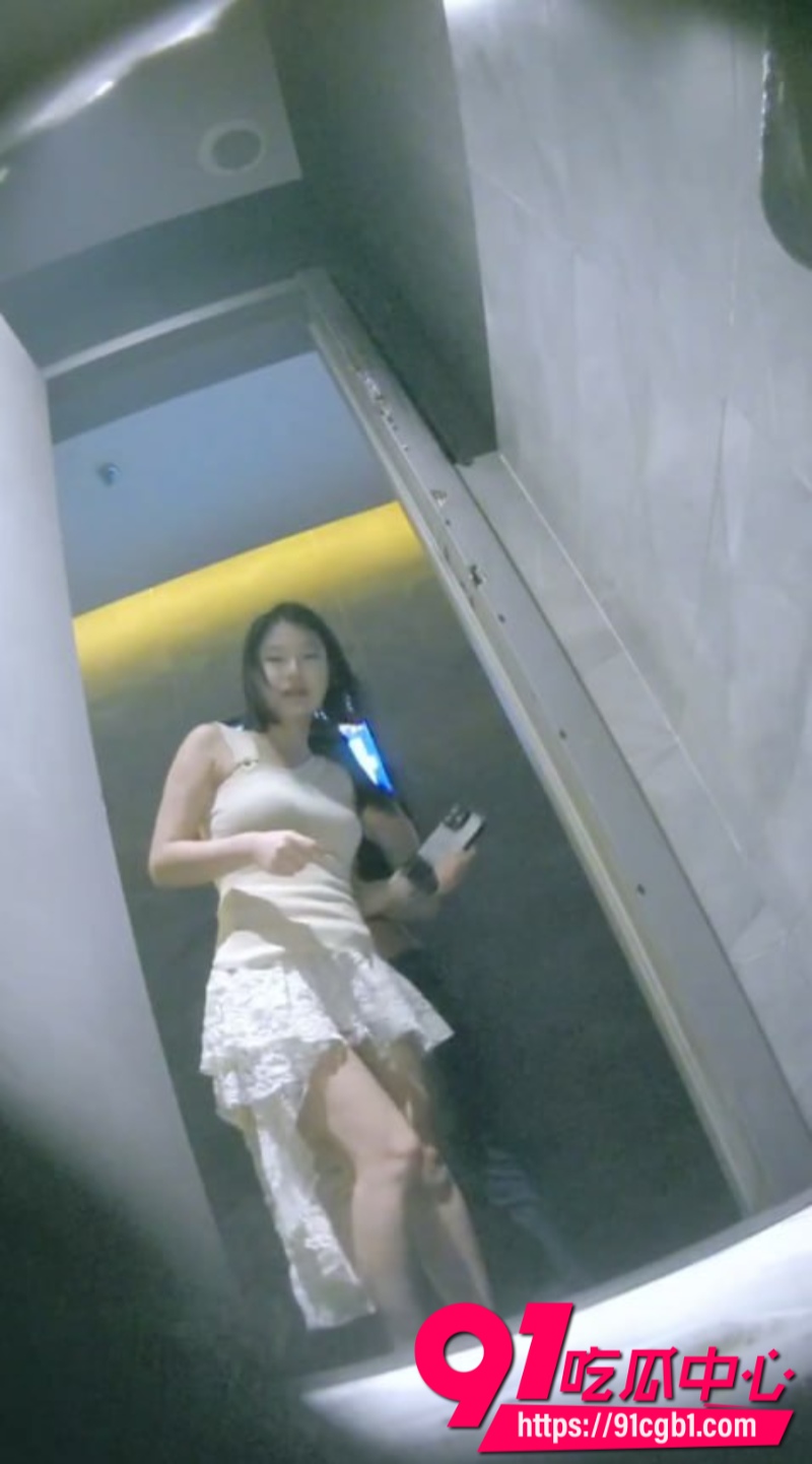 女厕偷拍多位 7 女厕偷拍多位 7