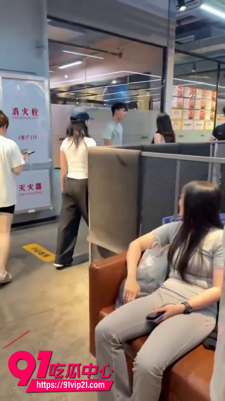 哥们脚踏两只船被找上门9 哥们脚踏两只船被找上门9