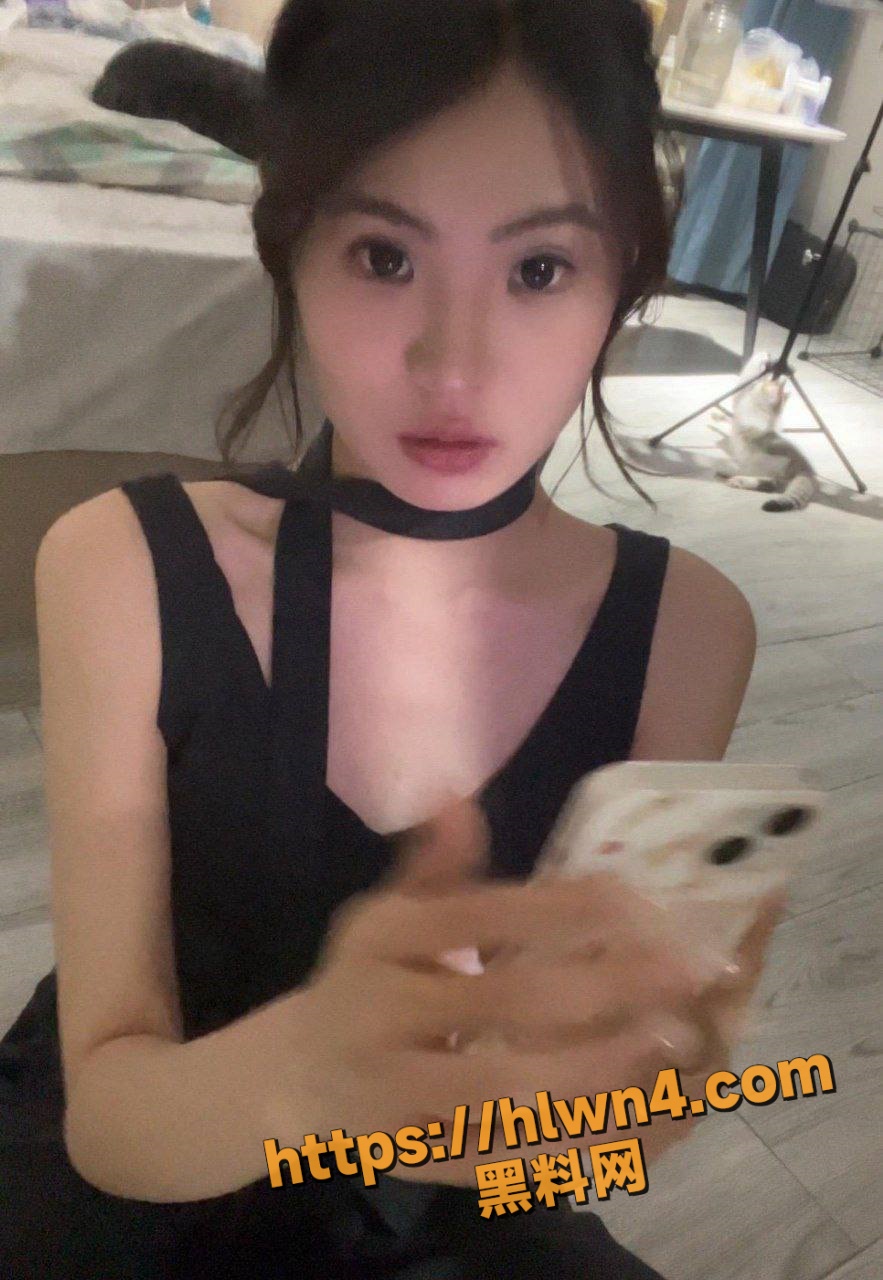 山东21岁反差女友曾雨悦 爱口交跟女上的反差前女友 表面清纯乖乖女 床上骚的不行！独家曝光