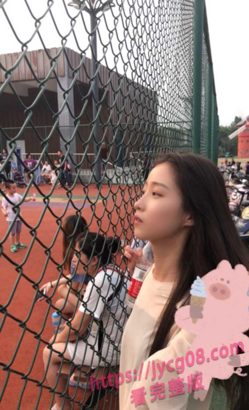 杭州美女施芮雯私拍泄密!清纯外表下反差魅力太撩人