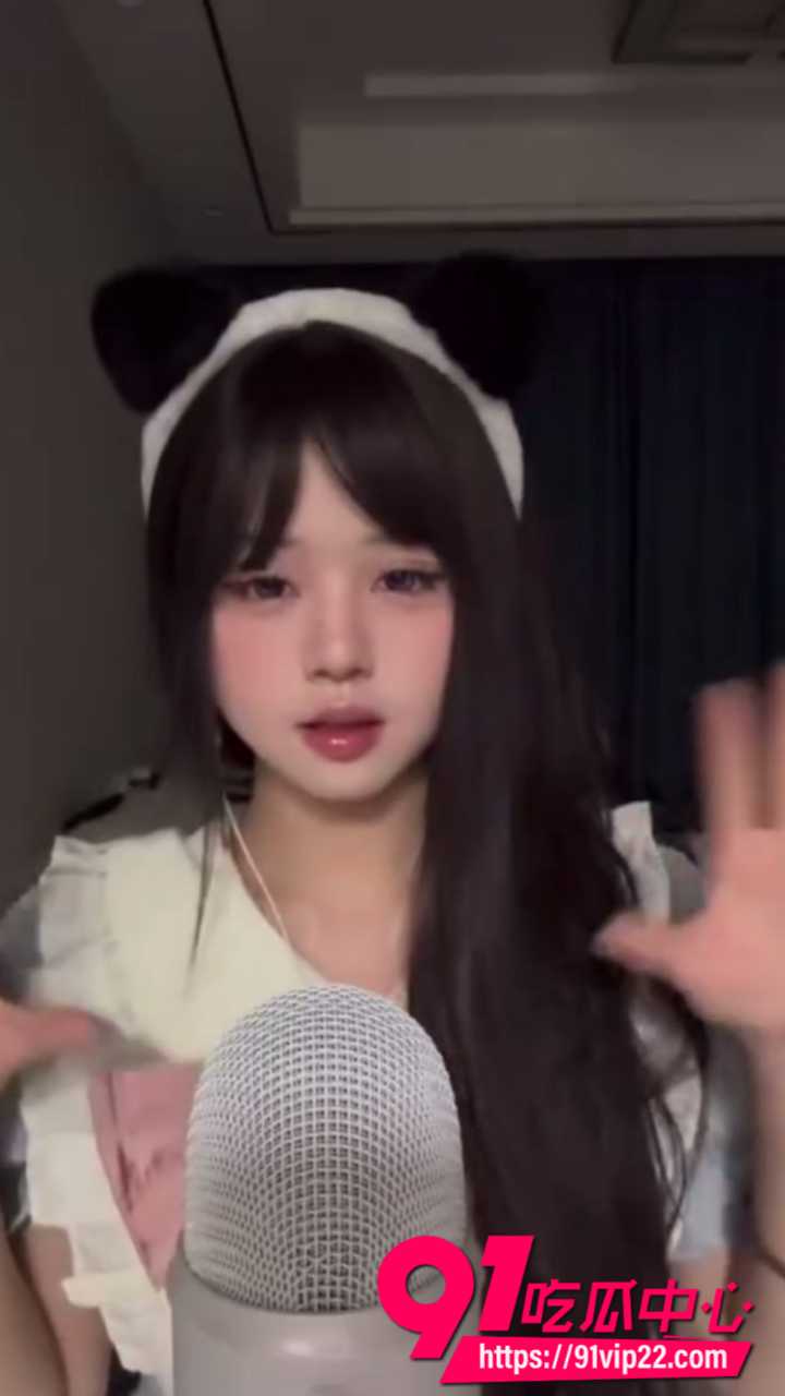 声控系列ASMR高颜值甜妹啵啵眠眠 熊猫女仆装扮舔舐棒棒糖福利 清纯脸蛋反差拉满