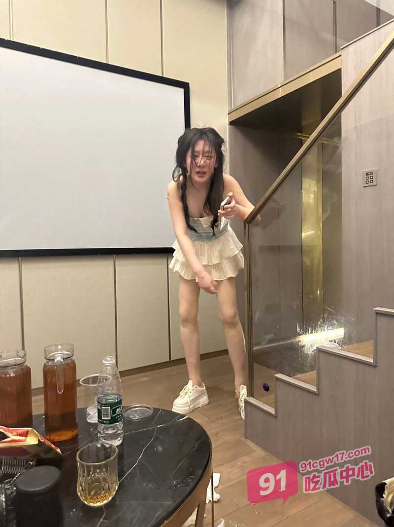 紧急避雷杭州in11酒疯吸毒女 喝酒就报警还打人敲诈 现场视频曝光！ 配图