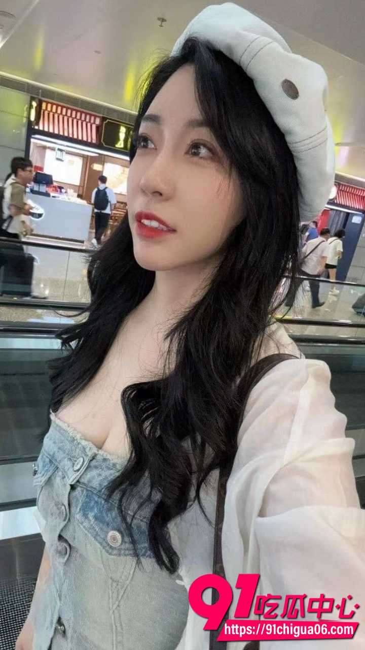 顶级颜值少妇携19岁清纯女儿争抢老公粗硬鸡巴7
