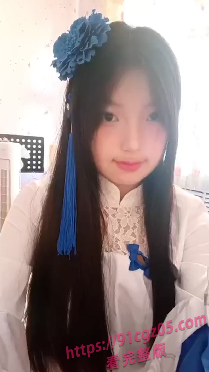 清纯少女COS各种人物自慰合集 汁水喷溅镜头 画面香艳又炸裂！