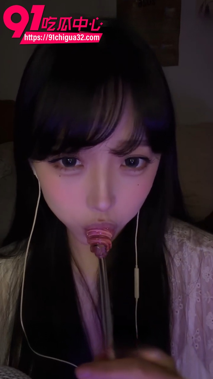 小鸟大王温柔舔奶油蜂蜜棒5