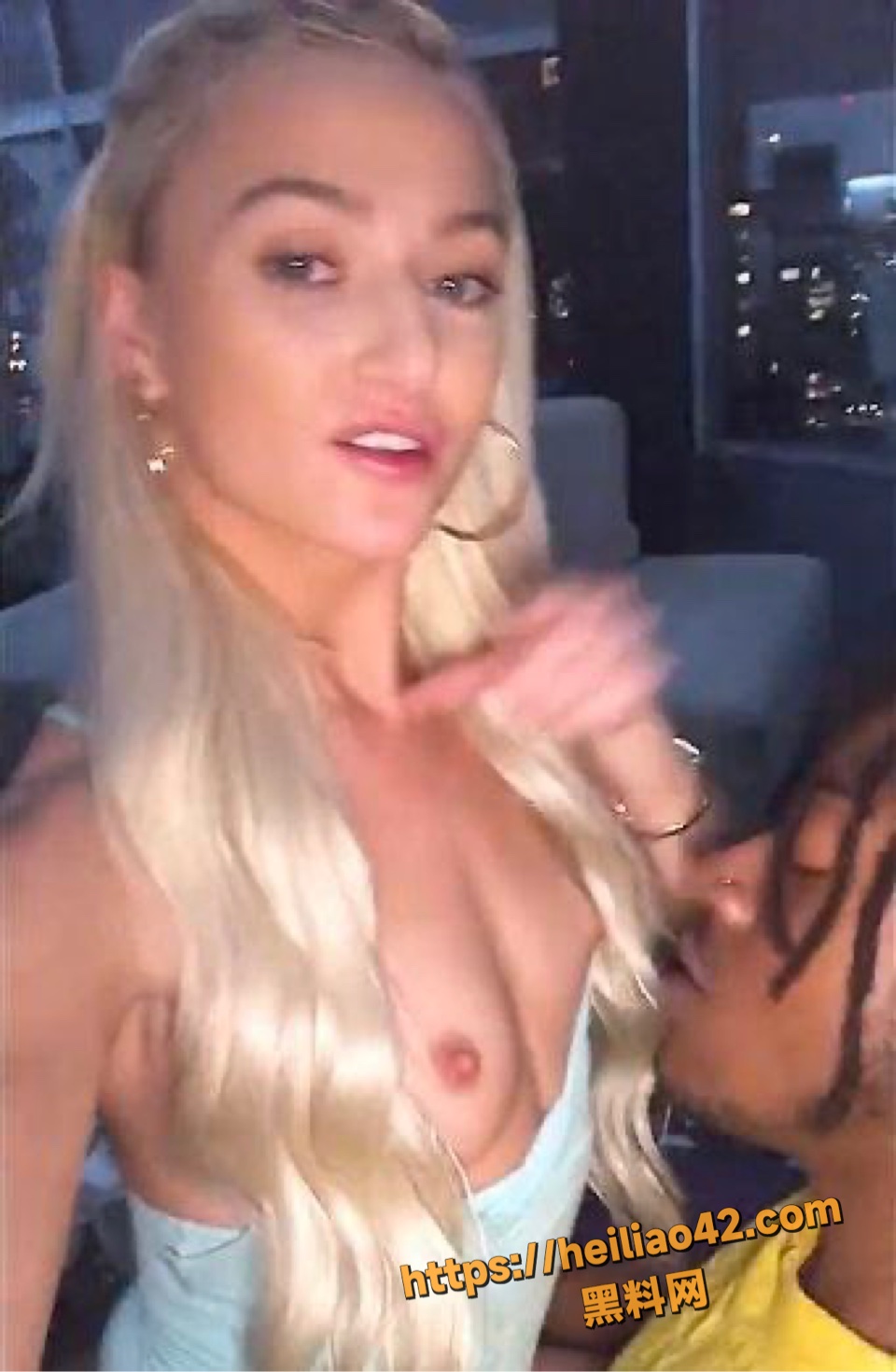 Morgan黑白配激情之夜 时尚美女深夜出击猎大屌 深喉喷水高潮不断！