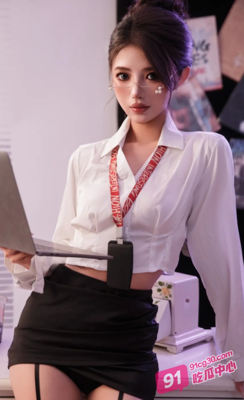 叮!您的骚秘书上班打卡成功!极品女秘书被老板当成“班”上 办公桌上激情play! 配图2