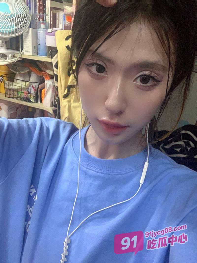 安徽学生妹谢茹 嫩舌伺候主人 翘臀被疯狂顶的高潮连连！ 配图