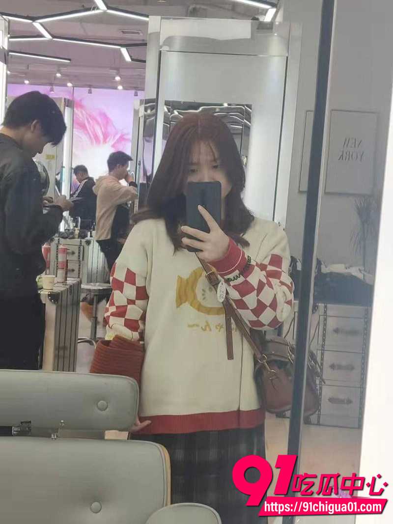 音乐系母狗小芸 分手后惨遭渣男曝光私密视频 主动骑乘坐屌 母狗气息十足！