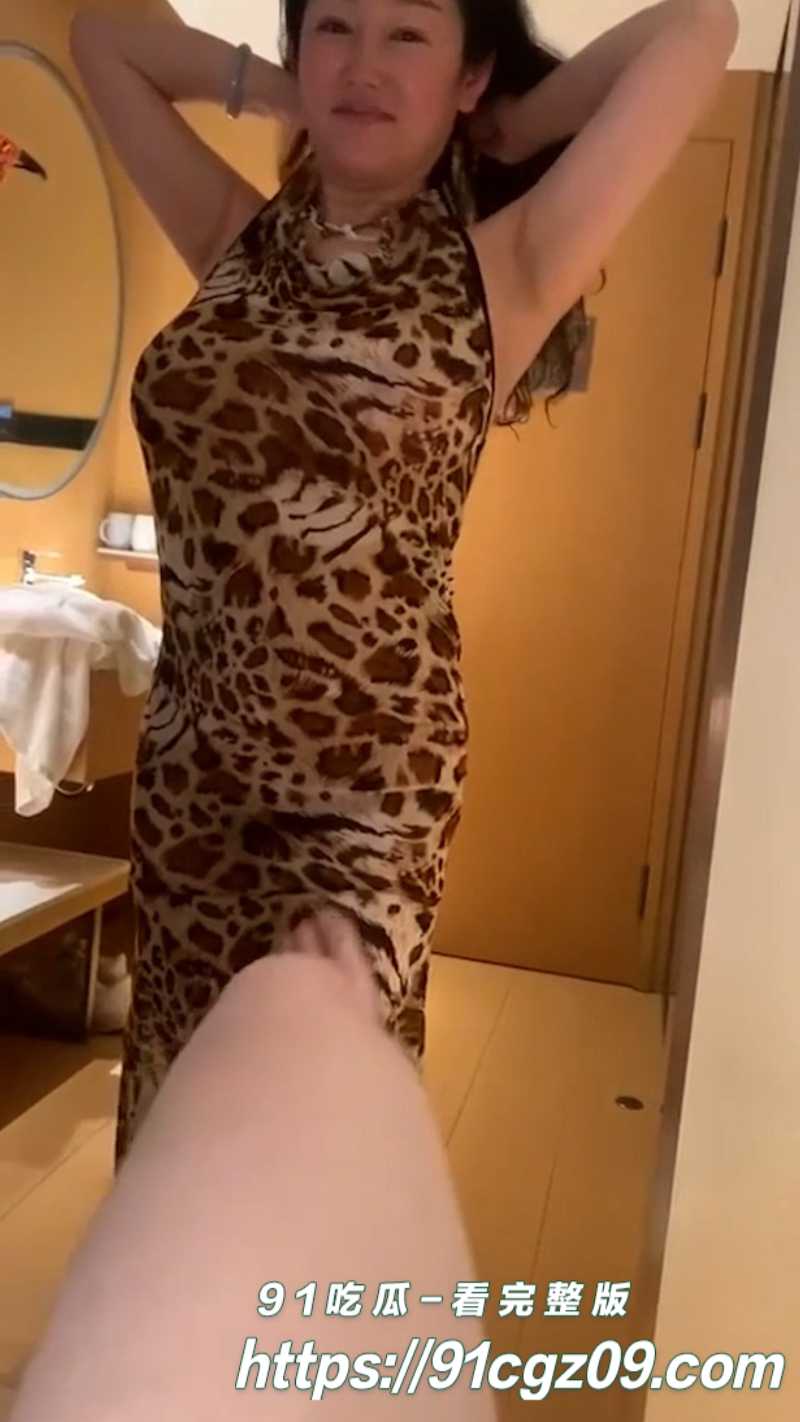 饥渴少妇七夕约炮合集视频网页素材1素材水印版 饥渴少妇七夕约炮合集视频网页素材1素材水印版