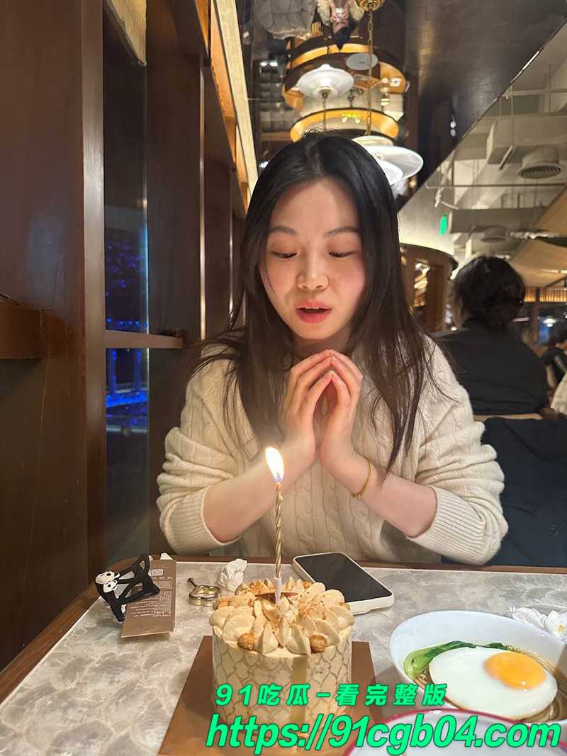 河北工业大学博士妹子张艺 黑丝足交做爱视频曝光 学习压力全靠这招释放？