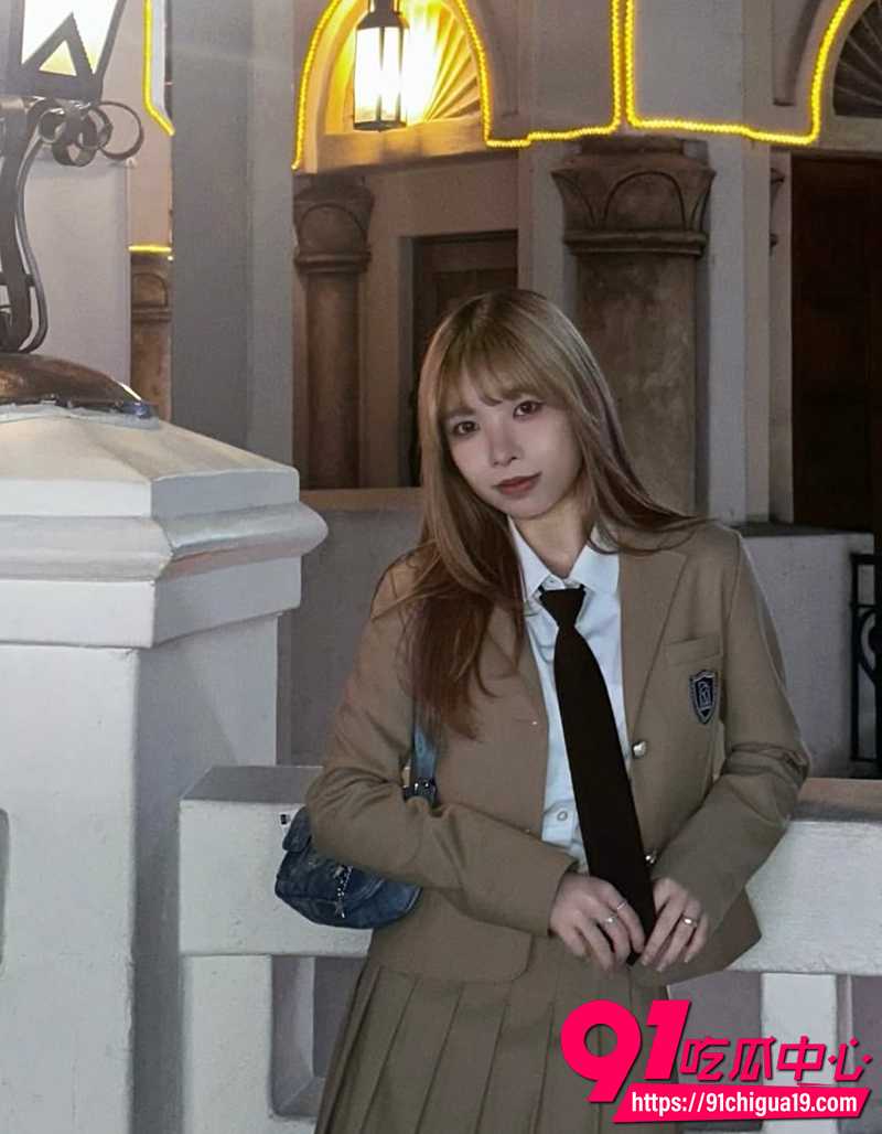 金发大学生蕾蕾 5