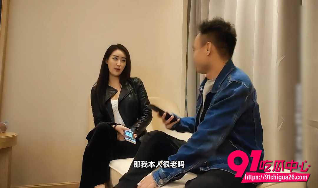 步宾探花约炮音乐系在读校花 妹子自带空姐制服 水多到爆 猛干35分钟不停