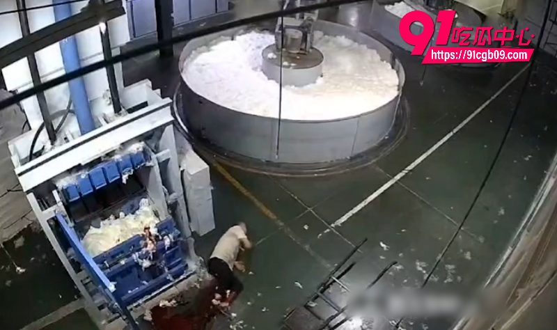 西北角碎料机血腥惨案6