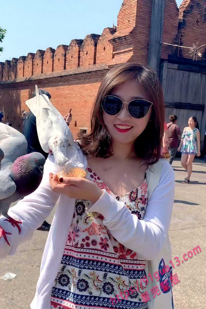 瞒着老公去新加坡私会金主?淫荡少妇主播被老公起诉离婚的背后!