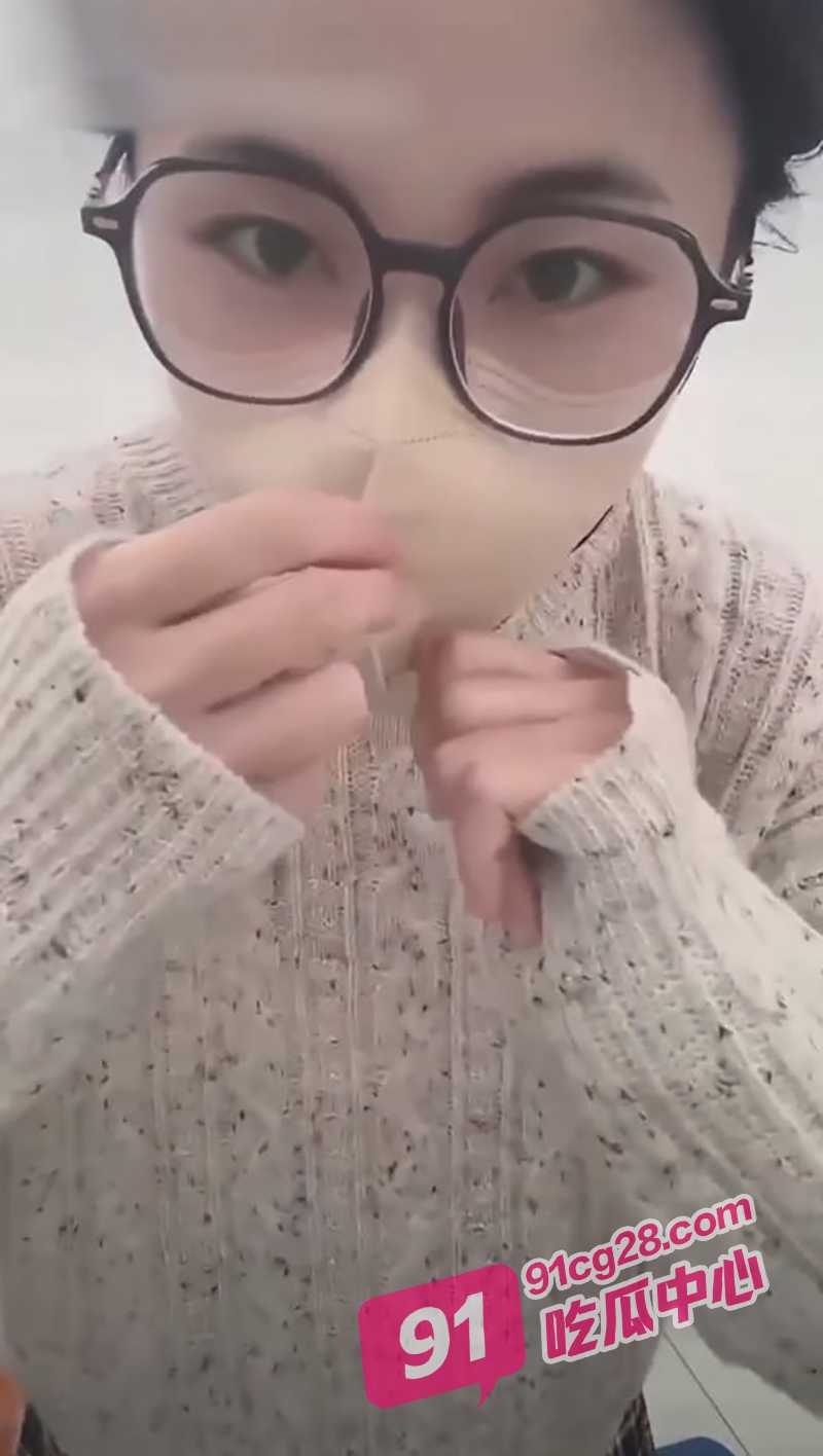 不一样的动感单车 抖音骚鸡直播间大玩自慰单车 骑完白浆泛滥！