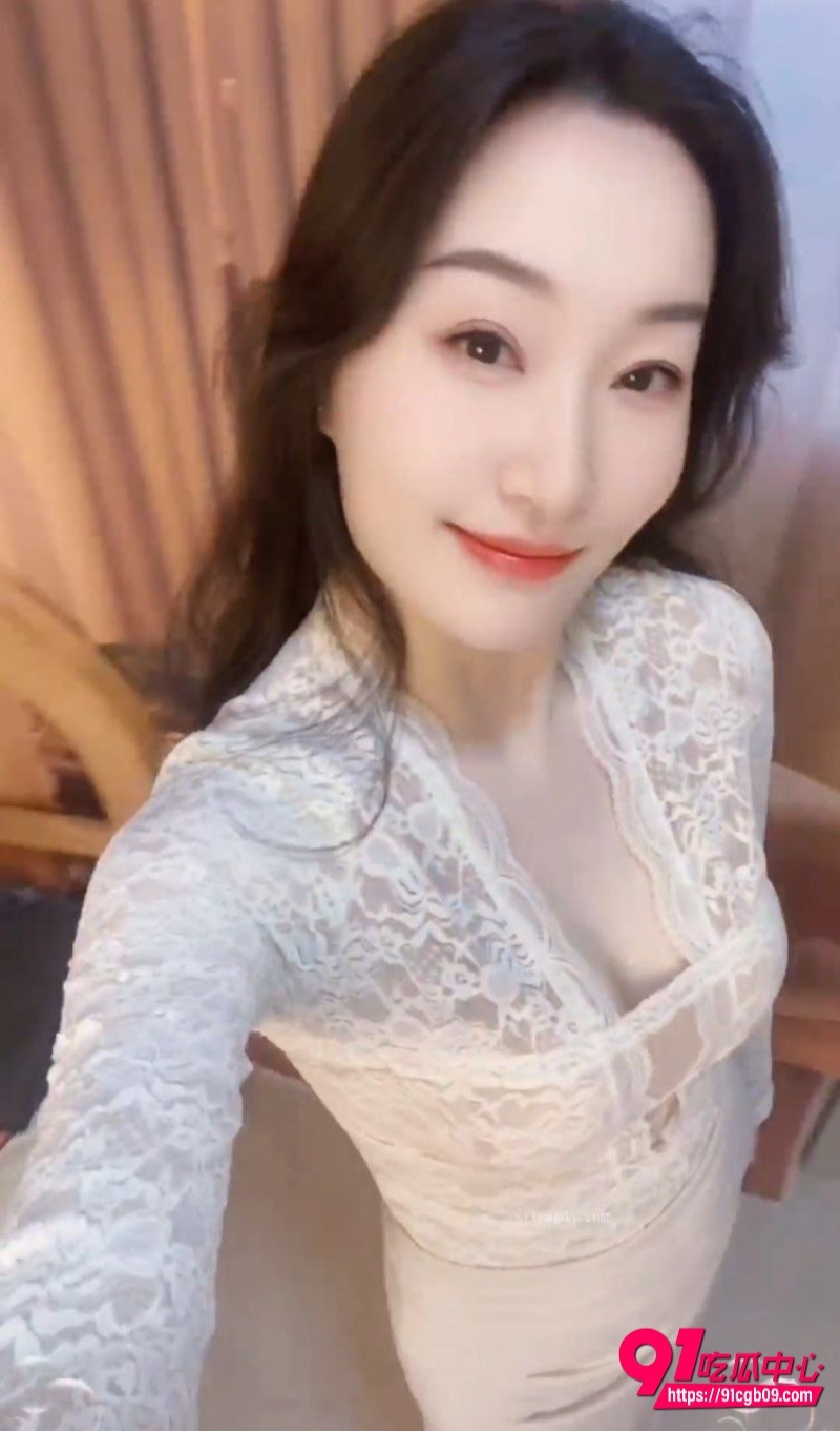 白皙御姐的情趣换装秀，状态绝佳的成熟魅力2