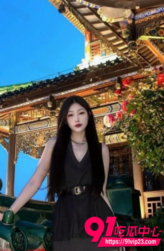 重庆反差大长腿张若曦 裸贷自拍曝光 金主嫌弃美颜过重直接公开M字腿自慰视频2 重庆反差大长腿张若曦 裸贷自拍曝光 金主嫌弃美颜过重直接公开M字腿自慰视频2