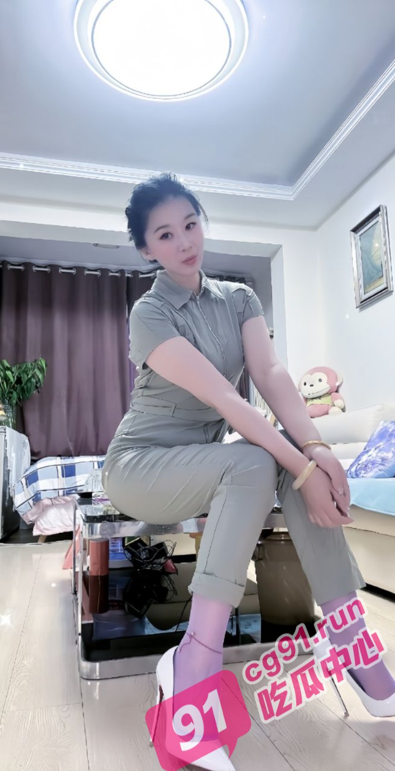 北京家教高老师vs猛男学生~脚穿恨天高肆意浪叫“乖宝贝 操死我吧”