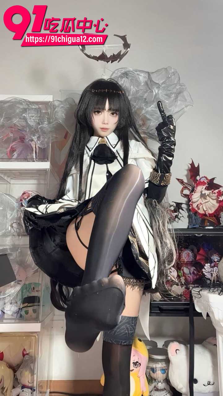 推特福利姬cos明日方舟阿尔图罗4