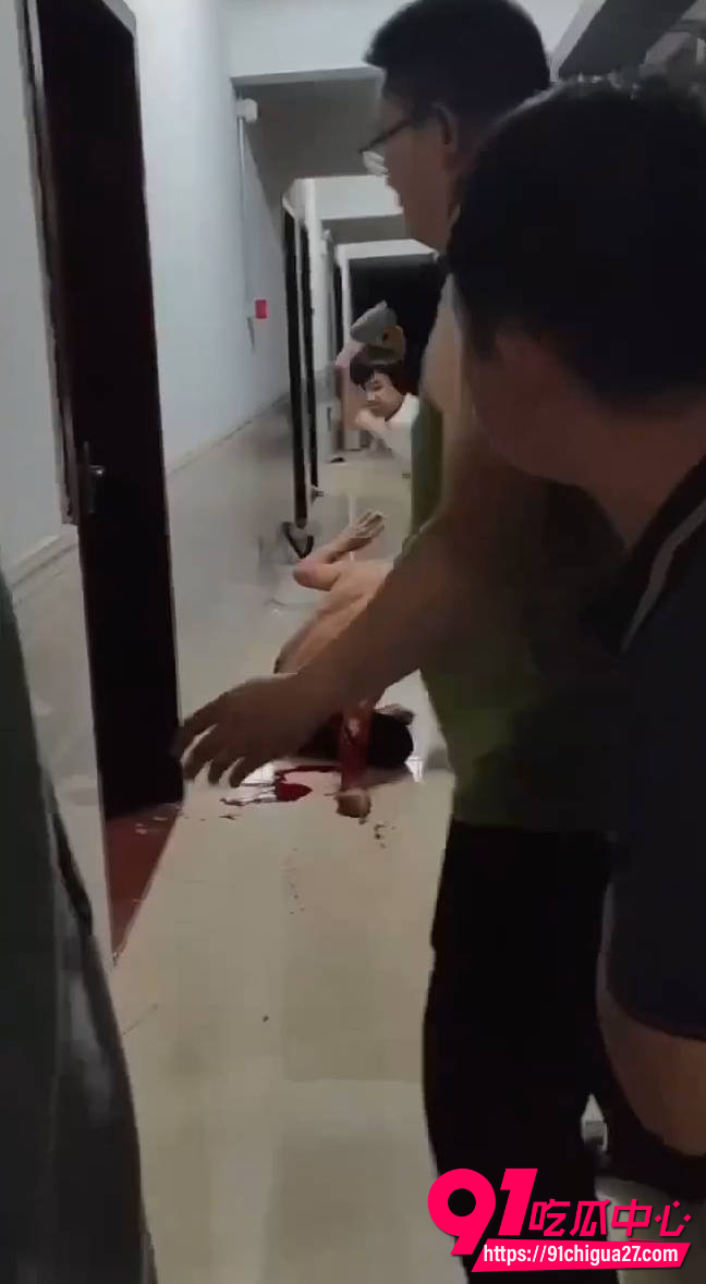广东一厂区宿舍突发砍人惨案6