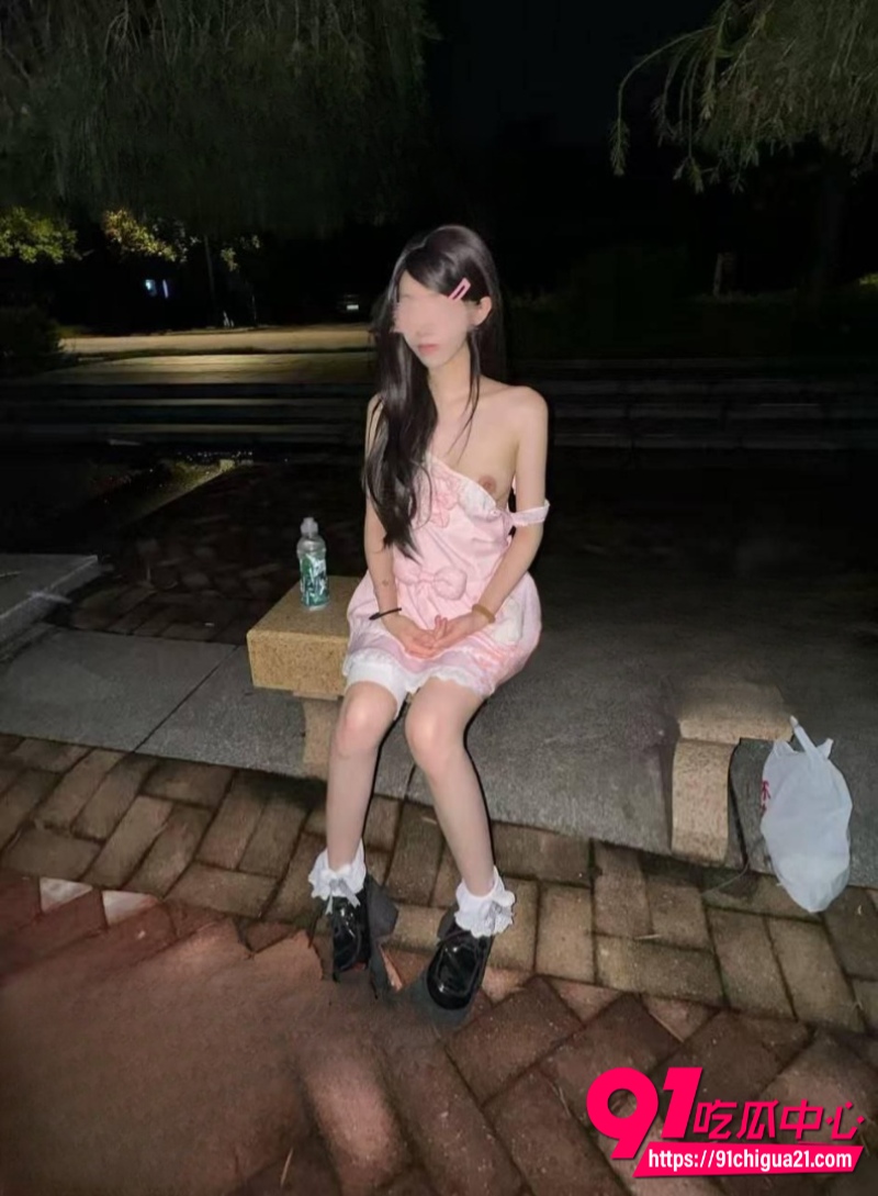 意淫自己妹妹1 意淫自己妹妹1