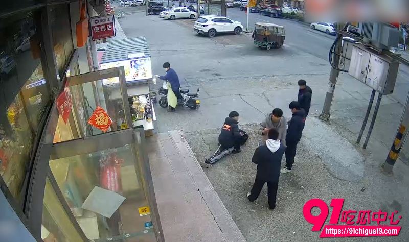 小伙群殴单人8 小伙群殴单人8
