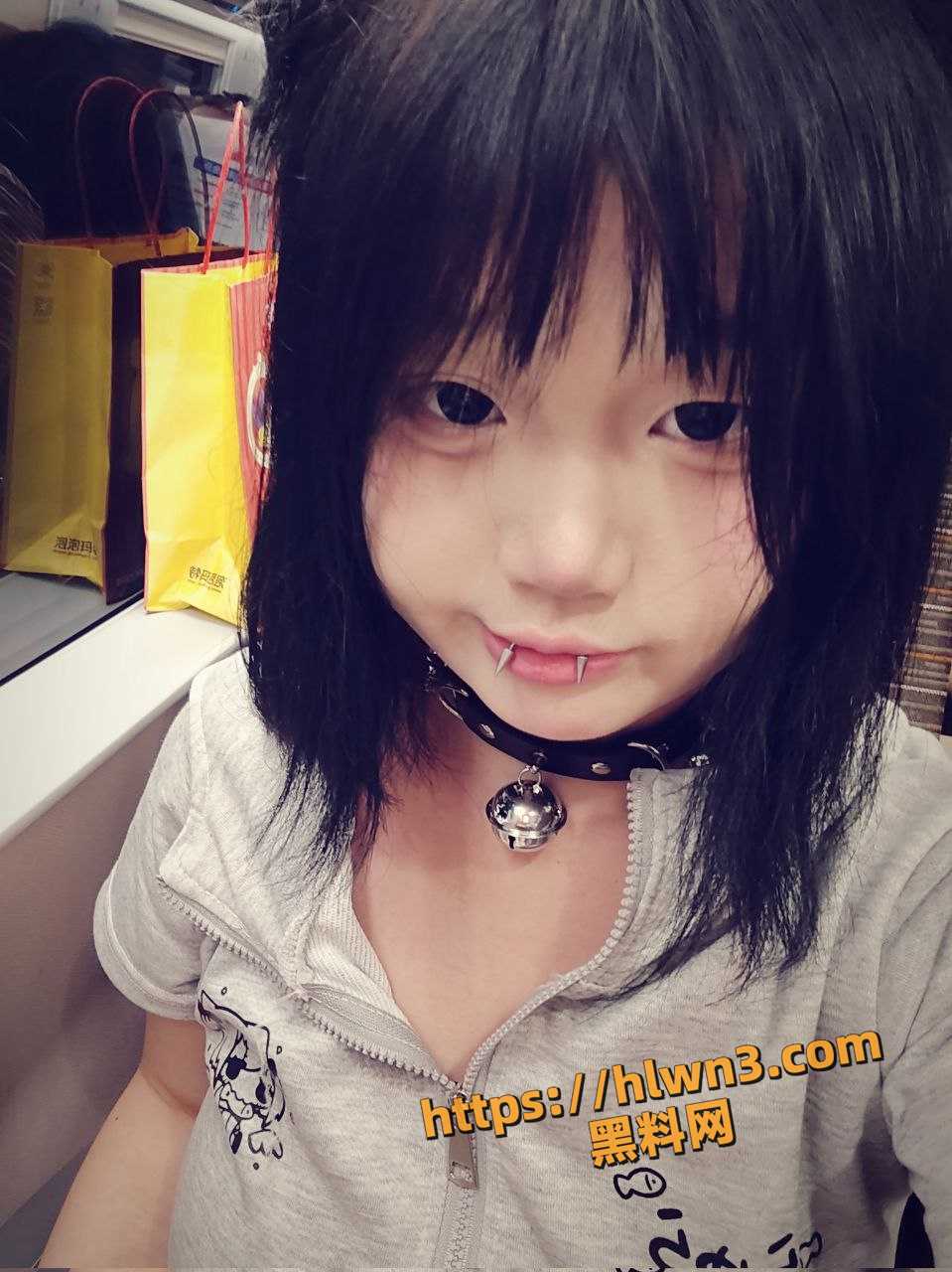 四川达州第十六中学在读大奶妹 李诗颖 天生母狗圣体 超级F杯大奶喜欢cosplay 入社会定是绝佳肉便器！